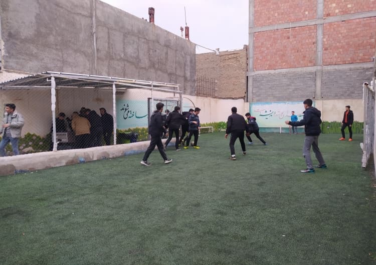 دبیرستان غیر دولتی البرز - معلم 